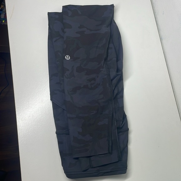 Lululemon camo leggings 4 - Picture 3 of 6
